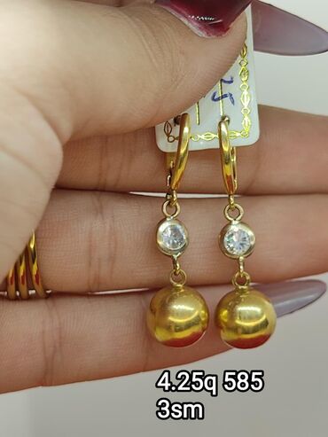 Zərgərlik dəstləri: Dəstə daxildir: Sırğa, Sarı qızıl, 585 Əyar -da lalafo.az — 19 Zərgərlik dəstləri: Dəstə daxildir: Sırğa, Sarı qızıl, 585 Əyar — 19