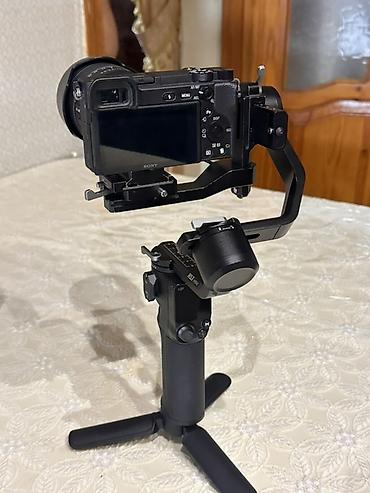 video kamera canon: DJI Ronin RS3 Mini stabilizator - Kompakt və yüngül 3 oxlu gimball — 6