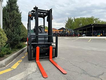 kaystar forklift: Погрузчик, Toyota, 2016 г., Вилочный — 2