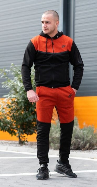 new yorker jakne: Muška trenerka Nike. Materijal pamuk double face. Veličine od S do XXL