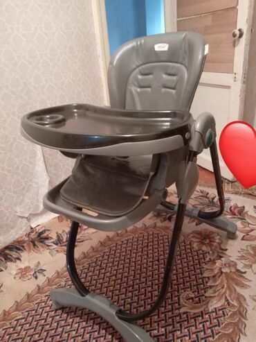 usag stolu: Yaxsi vezyetdedi.ehtiyac olmadigi ucun satilir