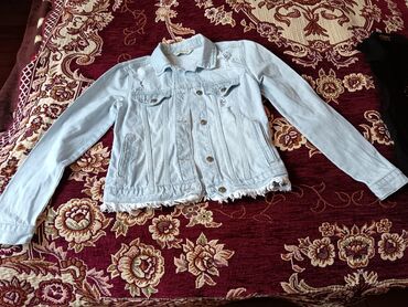 qadin ucun kastum salvar: Qadın geyim dəsti – 2 məhsul 1) Açıq mavi cins jaket - Klassik denim