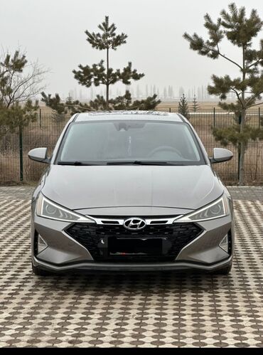 Hyundai: Hyundai Elantra: 2018 г., 2 л, Автомат, Бензин, Седан