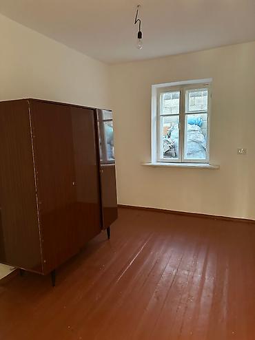пол дома: 80 м², 3 комнаты — 5