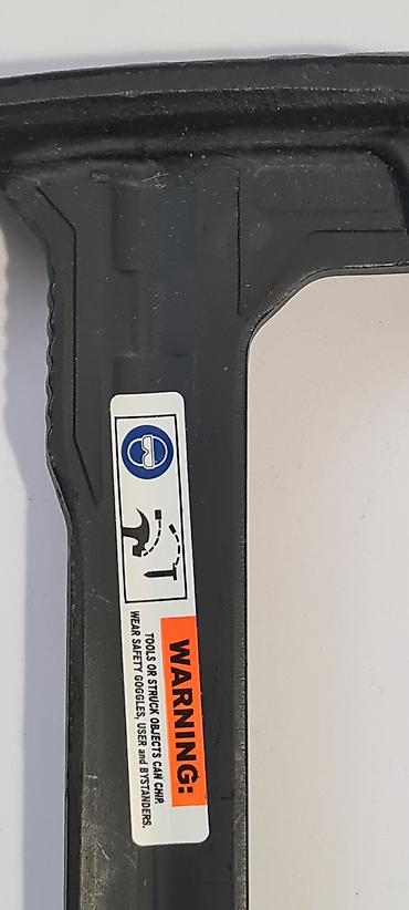 sajla: Potpuno nov čekić poznatog brenda DeWALT 14 oz (oko 400 g) težina — 9