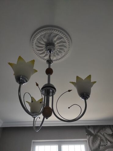 küçə işıqları: Çılçıraq, 3 lampa