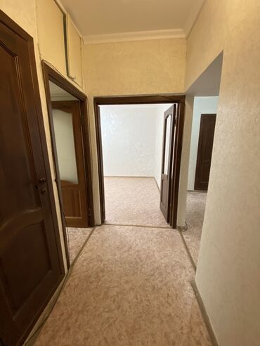 плитный дом: 3 комнаты, 62 м², 105 серия, 5 этаж, Старый ремонт