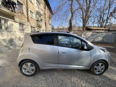 Chevrolet: Chevrolet Spark: 2011 г., 1 л, Автомат, Бензин, Хэтчбэк — 4