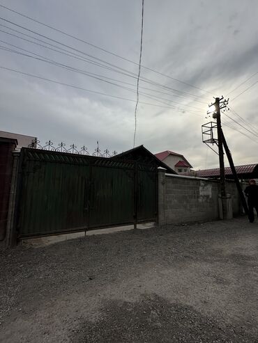 нужны строители для постройки дома: Дом, 90 м², 4 комнаты, Собственник, Старый ремонт