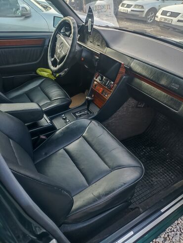 Mercedes-Benz: Mercedes-Benz W124: 1994 г., 2.2 л, Автомат, Бензин, Седан — 7