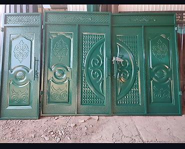 Распашные ворота: Металлические ворота с декоративными элементами и секциями — 6