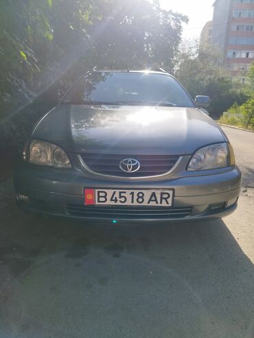 Toyota: Toyota Avensis: 2002 г., 1.8 л, Механика, Бензин, Универсал