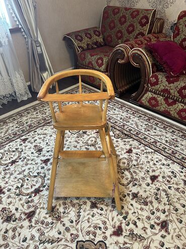 кыргыз мебель: Тамактандыруучу отургуч Колдонулган
