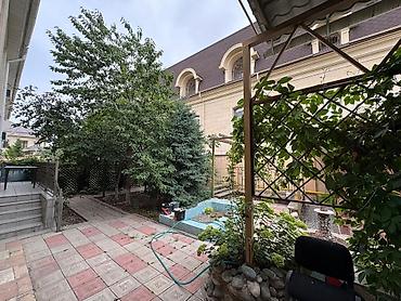 Долгосрочная аренда домов: 280 м², 6 комнат, Парковка — 11