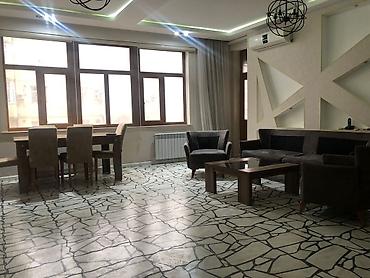 Квартиры: Geniş və işıqlı studiya tipli mənzil. Böyük pəncərələrə malik salonla — 1