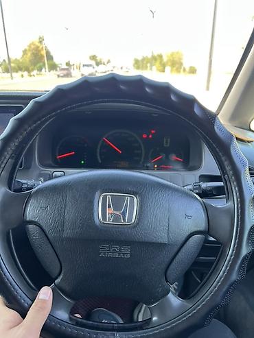 юто кун: Honda Odyssey: 2001 г., Автомат, Бензин, Минивэн — 7