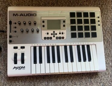 Музыкальные инструменты: Midi-клавиатура, M-Audio