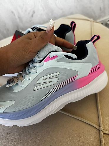 nike react: 1)6000 2)4000 Новый из Англии 1)Кроссовки Skechers для девочек — 3