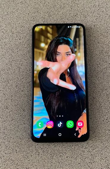 Samsung: Samsung Galaxy A70, 128 GB, rəng - Boz, İki sim kartlı