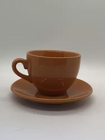 Наборы посуды: Продаются чашки с блюдцем, подойдут для кейтеринга. При покупке — 7