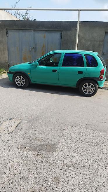 opel tiger: Opel Corsa, yaşıl rəng, 5 qapılı hetçbek. Texniki və dizayn — 1