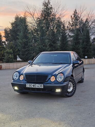 arxa stop: Mercedes-Benz E-Class: 2 l | 2000 il Sedan