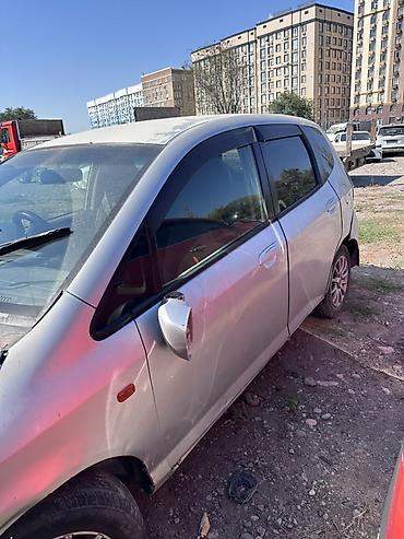 Унаа сатып алуу: Honda Fit (хэтчбек, правый руль), серебристый цвет. на запчасть мотор — 7