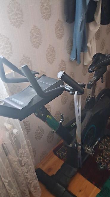 kreditle saat: Spinning tipli velosiped trening aparatı - Evdə kardio və yağ — 1
