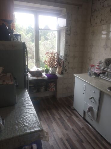Гаражи: Hal-hazırda üç nəfər oğlan qalır, 4-cü axtarılır