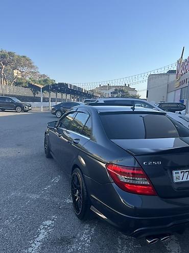 mercedes benz e250: Mercedes-Benz C 250: 2.5 l | 2013 il Sedan — 4