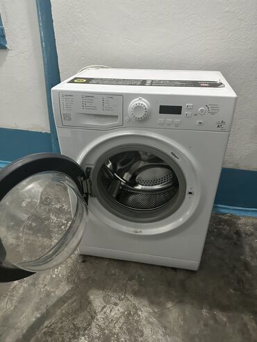 продаю стиральную машину: Стиральная машина Hotpoint Ariston, Б/у, Автомат, До 6 кг, Полноразмерная
