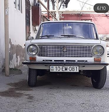 lada vaz kuza: VAZ 2101 “Jiquli” sedan - Kuzov: klassik ağ rəng, xrom bamperlər — 2