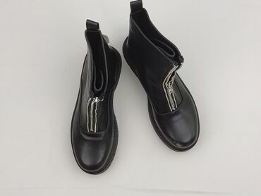 sandały na słupku fuksja ccc: Ankle boots for women, size 40