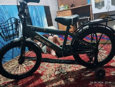 Шоссейные велосипеды: Шоссейный велосипед, Trinx, Рама XS (130 -155 см), Другой материал, Новый