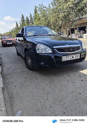 masın satışı: Avtomobil: Qara rəngli sedan (AZ nömrə nişanı 77 CM 391) — 2