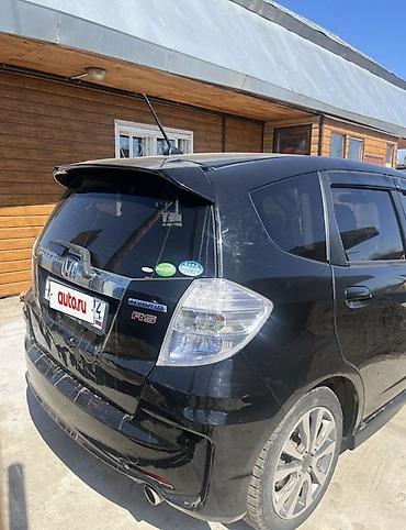 Honda: Honda Fit: 2012 г., Вариатор, Гибрид, Хэтчбэк — 6