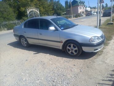 машина рав4: Toyota Avensis: 2001 г., 2 л, Механика, Бензин, Седан