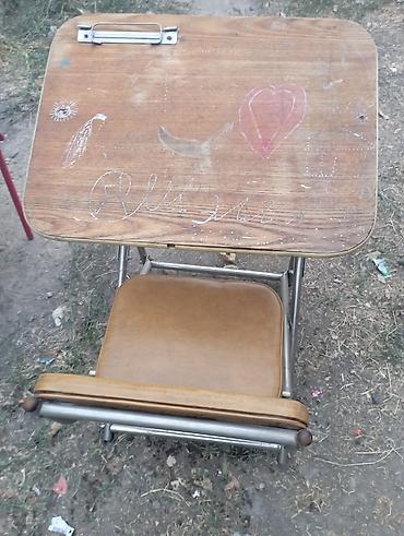 Биотуалеты для дома: Портативный туалет бежевого цвета, выполненный в цилиндрической форме — 4