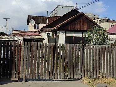 Үйлөрдү сатуу: 5 бөлмө, 1100 м², 4 соток, Бишкек, Дене тарбия институту (КМДТжСА) Менчик ээси — 2