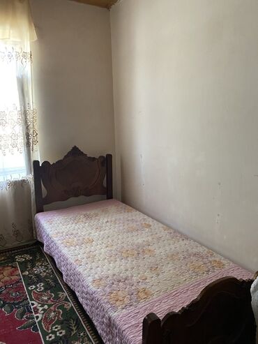 Restoran mebeli: Təknəfərlik çarpayı, Bazasız, Matras ilə, Siyirməsiz
