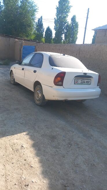 домкрат для авто: Daewoo Lanos: 1.5 л, Механика, Бензин, Седан