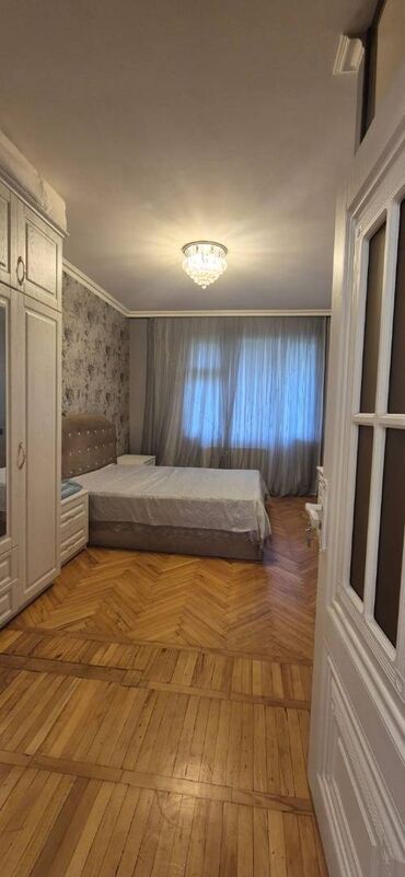 Uzunmüddətli kirayə mənzillər: 20 yanvar və əcəmi metrolarına yaxın,Qiziltac restoranin arxası,240 — 12