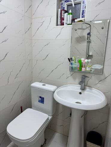 Uzunmüddətli kirayə mənzillər: Xanım ev yoldaşı axtarılır. Mənzil Bakıxanov qəsəbəsində mərkəzi yola — 13