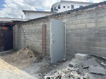 Магазины: Сдаю Магазин, В жилом доме, 40 м² Не действующий, Без оборудования, С ремонтом, Вода, Канализация, Электричество, Отдельный вход, 1 линия, Склад