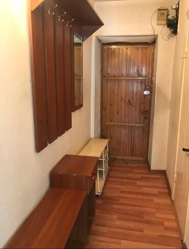 Продажа квартир: 1 комната, 40 м², Хрущевка, 2 этаж, Косметический ремонт