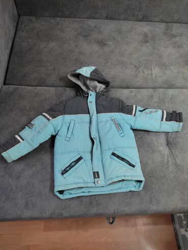 джинсовая куртка детская: Детская куртка 5-7 лет
роста 128-134 см