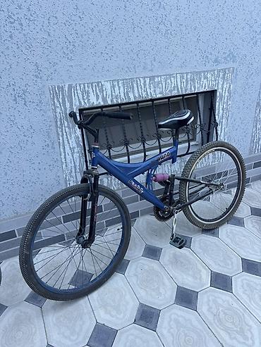 26 lik: Velosiped 26-lıq. Arxa diskini, patrışkaları, kamerləri və əl — 1