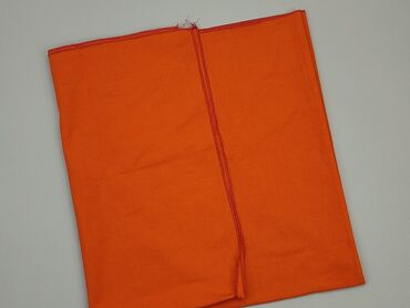 Tekstylia: Obrus 148 x 92, kolor - Pomarańczowy, stan - Dobry