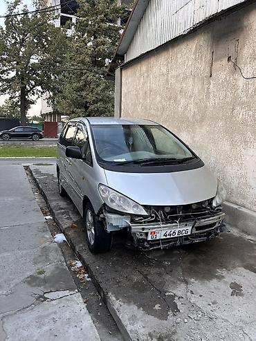 морда: Toyota Estima: 2002 г., 2.4 л, Вариатор, Гибрид, Минивэн — 1