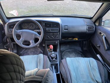 Volkswagen: Volkswagen Passat: 1991 г., 1.8 л, Механика, Бензин — 5